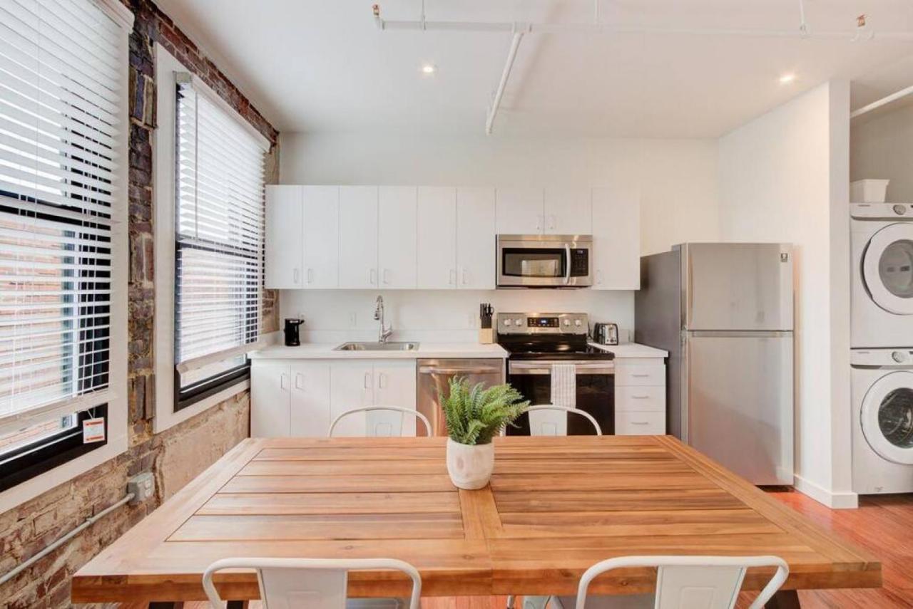 Apartment Modern In Historic Shell