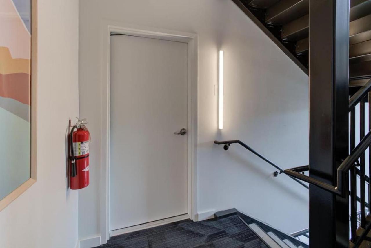 Modern In Historic Shell Apartment Memphis